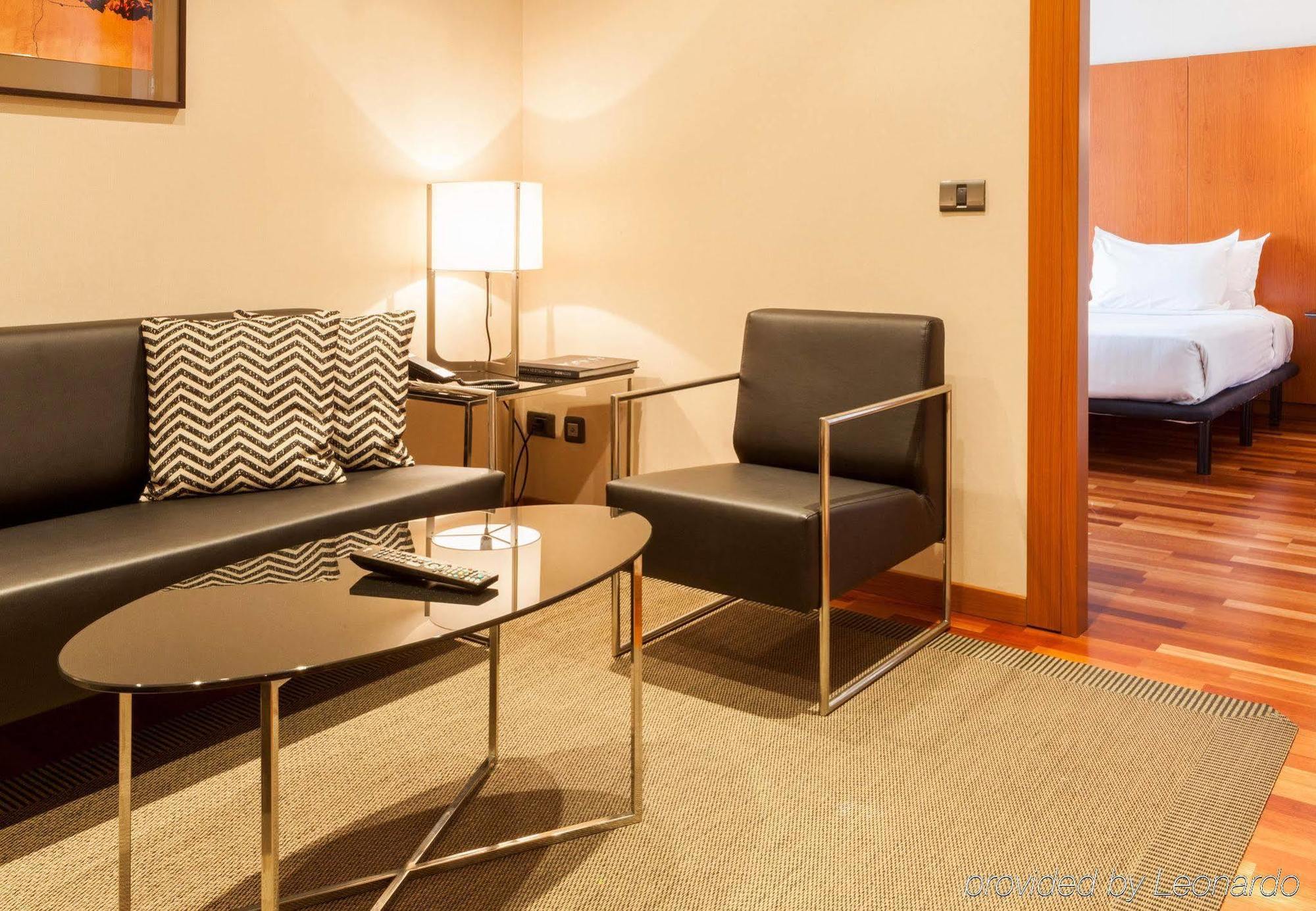 Ac Hotel Badajoz By Marriott Экстерьер фото